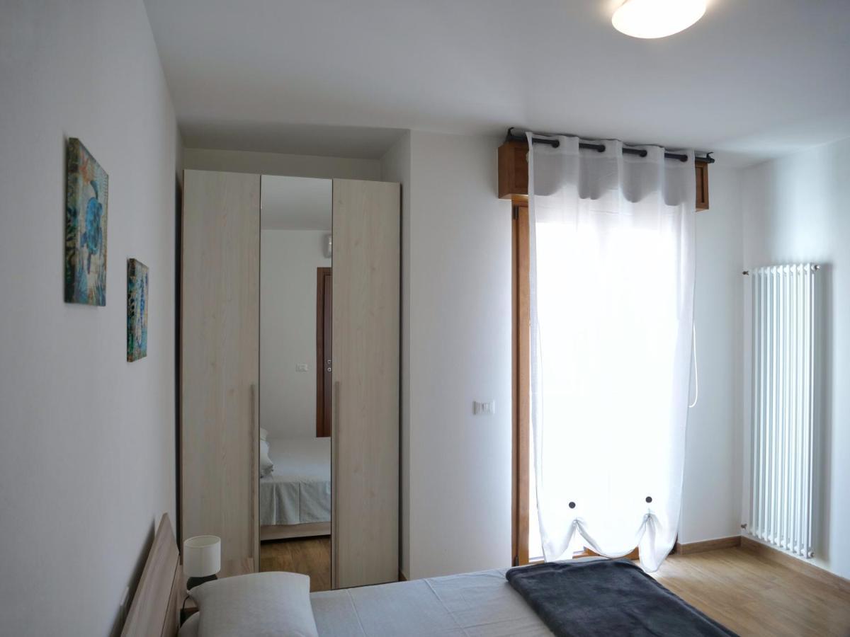 Wind Rose House - Bicamere, Parcheggio Fronte Mare Apartment *